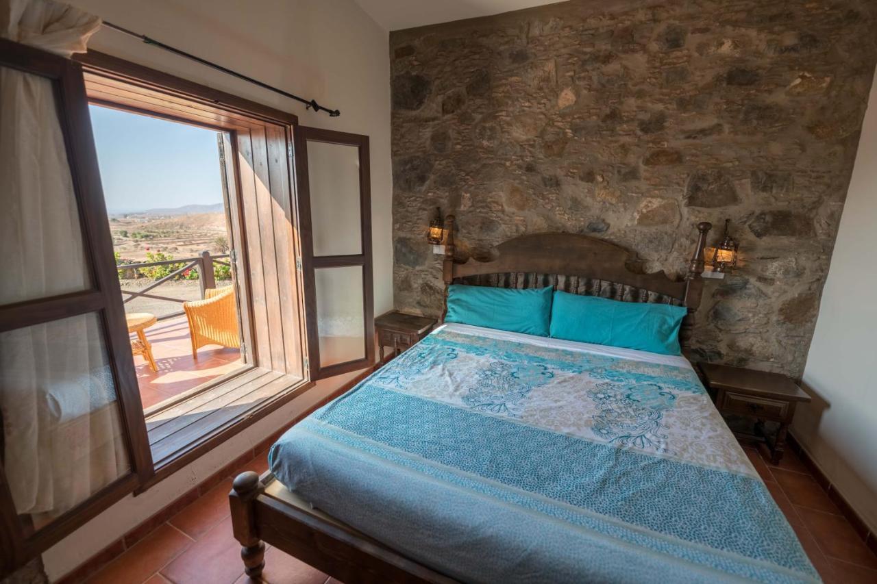 Hotel Rural Huerto Viejo Tesejerague Exterior photo