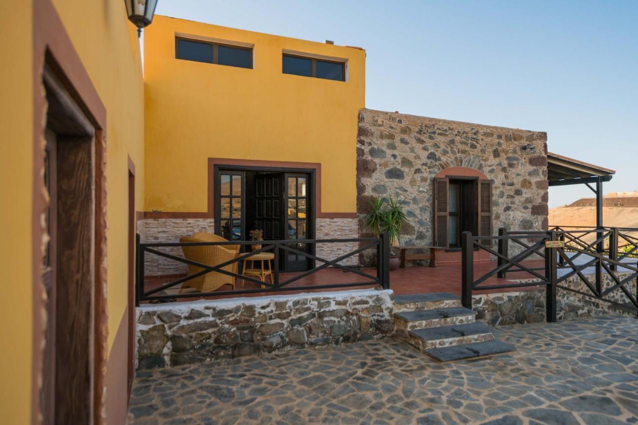 Hotel Rural Huerto Viejo Tesejerague Exterior photo