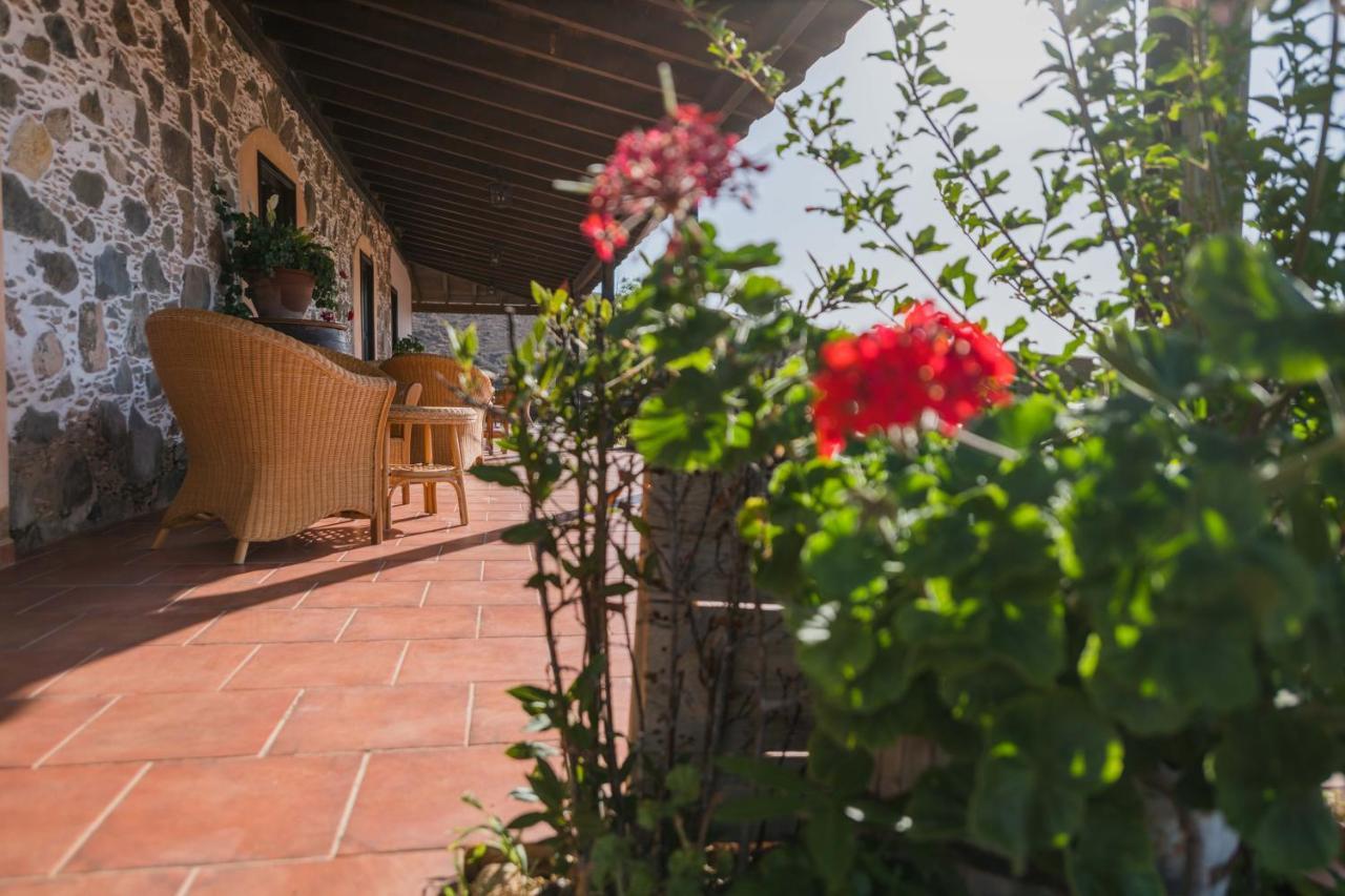 Hotel Rural Huerto Viejo Tesejerague Exterior photo